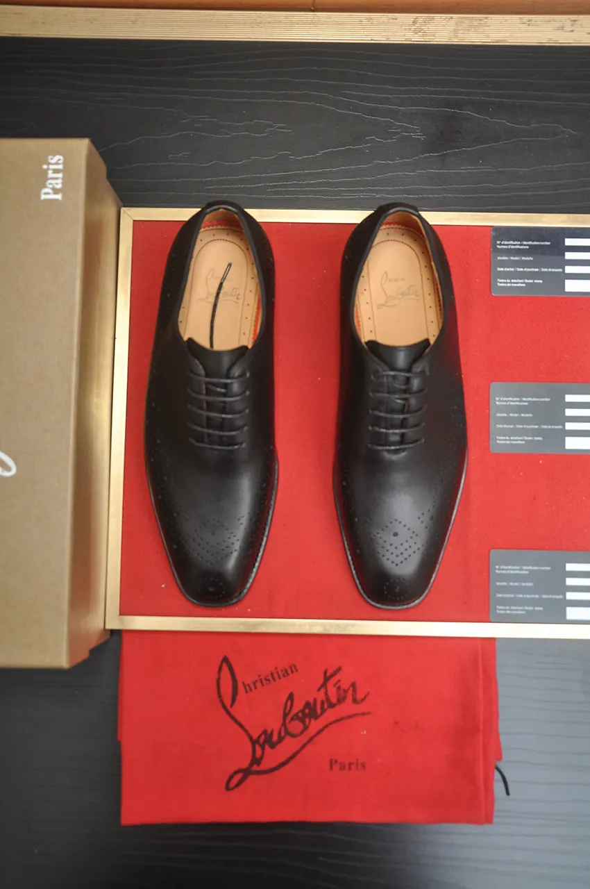 Men's shoes 💰620💶 [Chrstian Loubotin] Red-soled shoes 💋Original mold opening, the highest version on the market, purely handmade ➕Imported cowhide uppers, first-layer water-dyed cowhide lining! Original EU high-gloss outsole. 38 to 45 (45 customized)